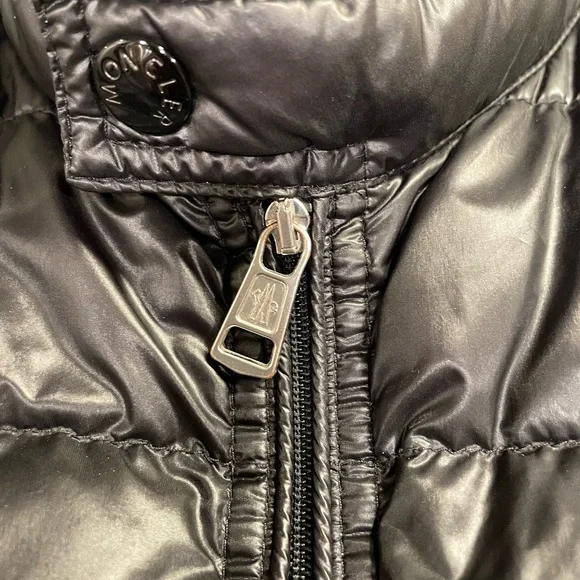 Men’s Moncler Gui Down Vest Longue Saison in Navy